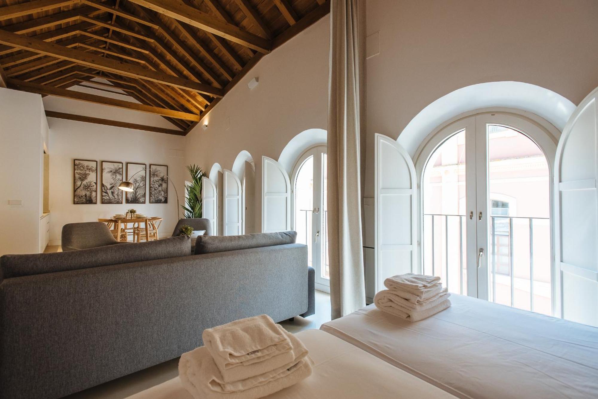 Eva Recommends Castellar Pool & Terrace Appartement