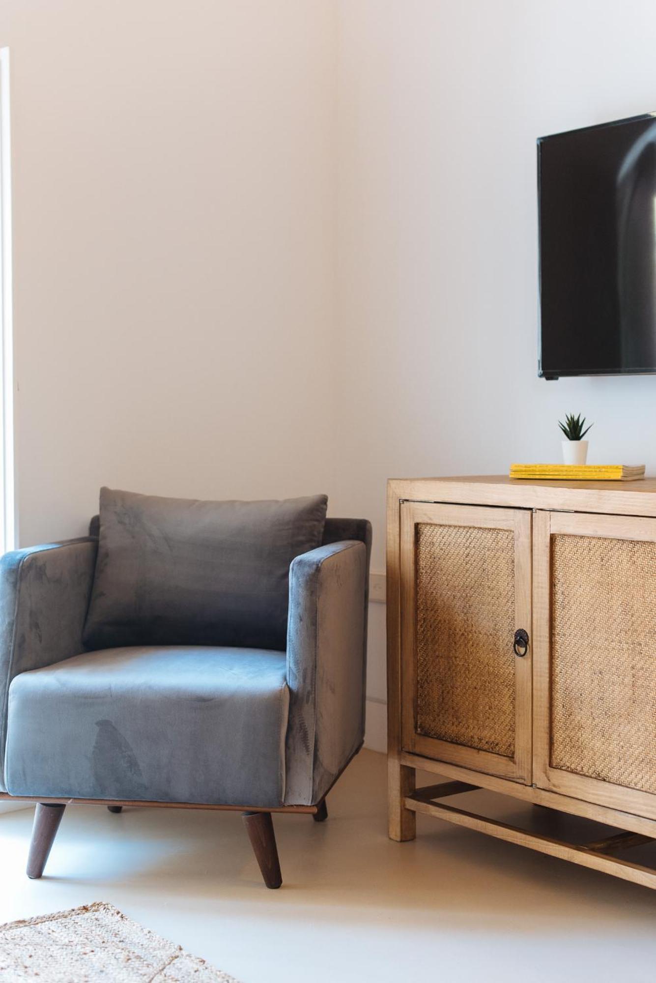 Eva Recommends Castellar Pool & Terrace Appartement