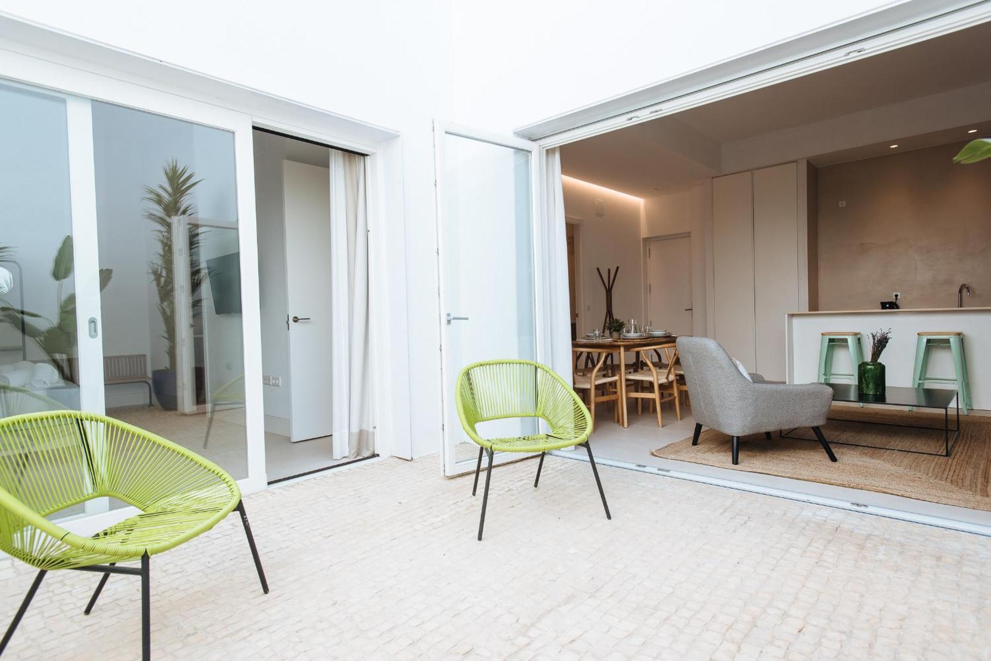 Eva Recommends Castellar Pool & Terrace Appartement