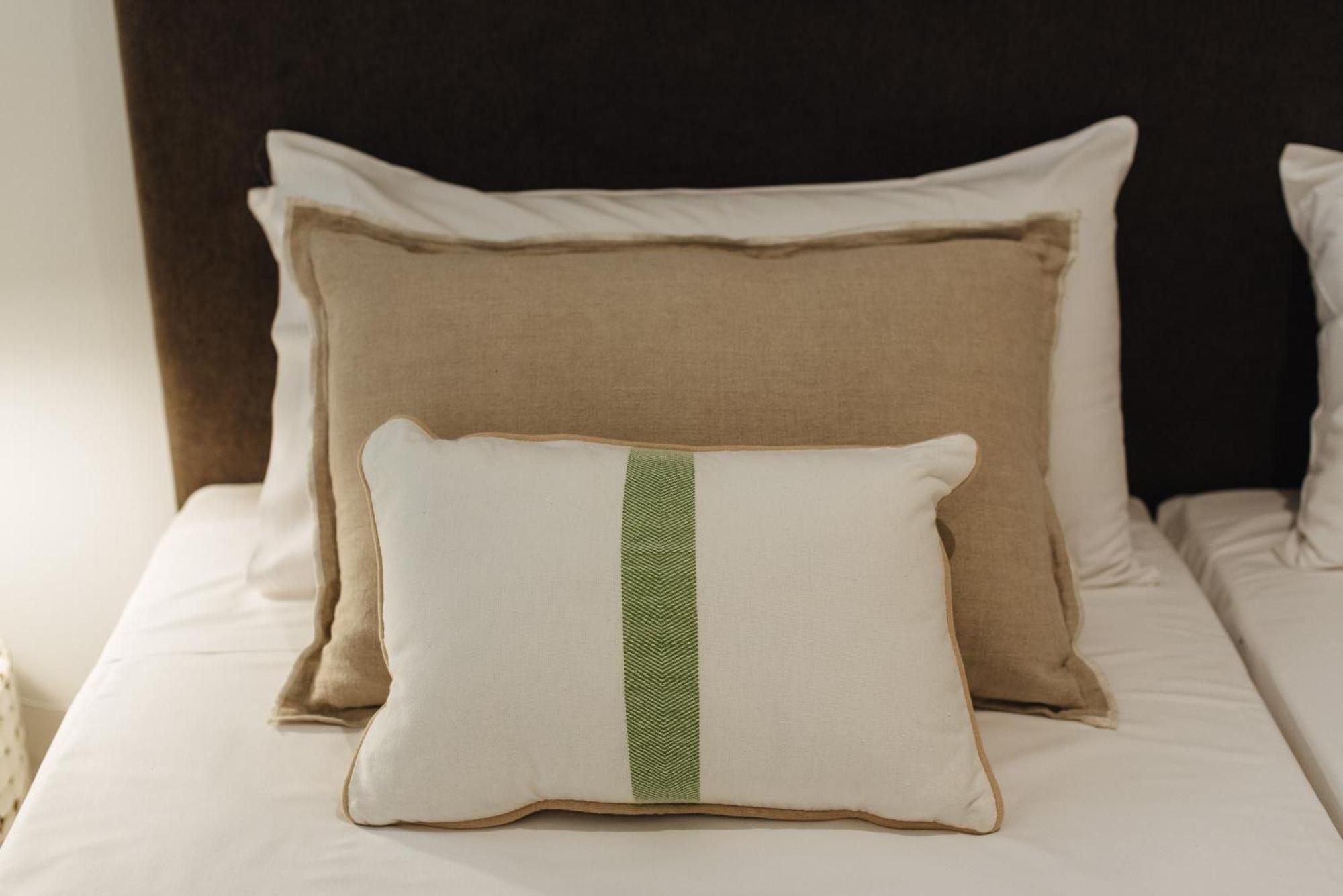 Eva Recommends Castellar Pool & Terrace Appartement